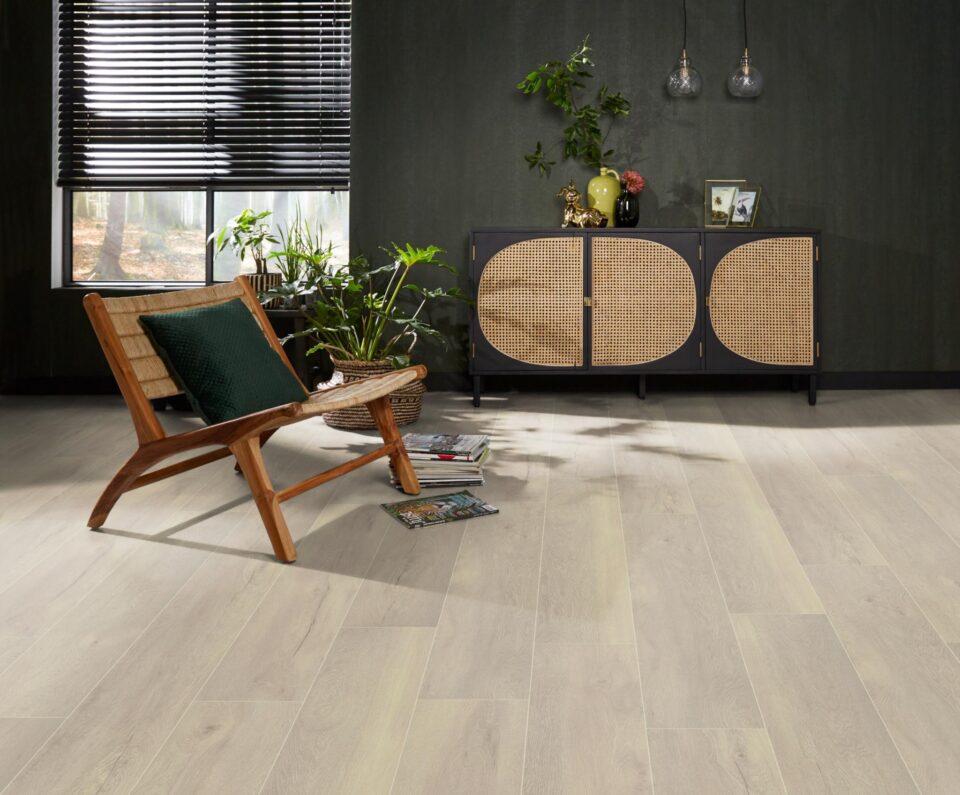 Floors & More