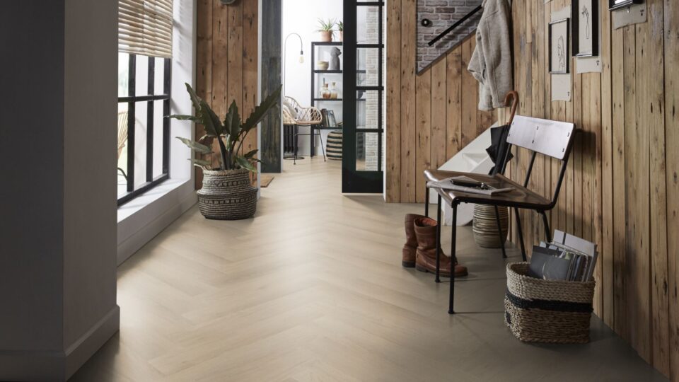 Floors & More